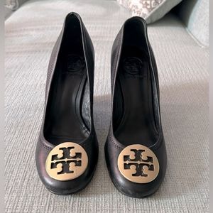 Tory Burch Black leather Wedges
